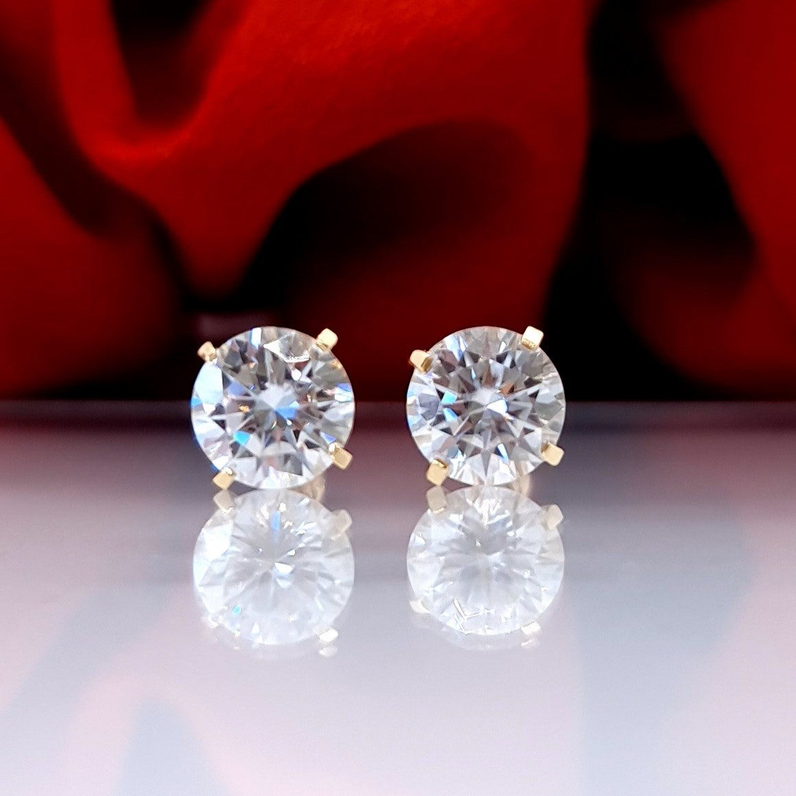 2 Carat tw Round Cut Moissanite Stud Earrings in 14k Yellow Gold Fast next day shipping Sydney Australia Lifetime warranty diamond alternative