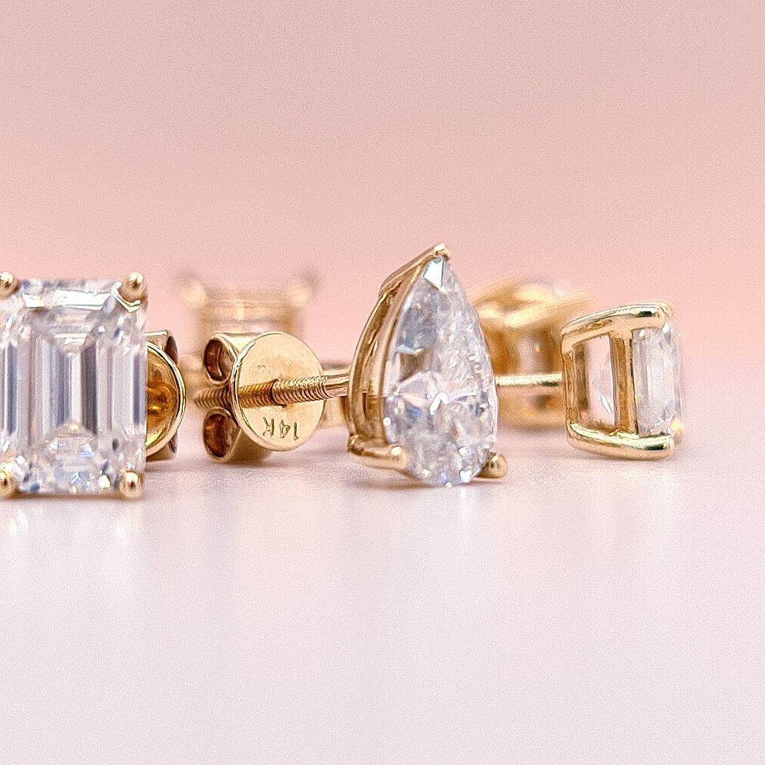 2 Carat tw Pear Cut Moissanite Stud Earrings