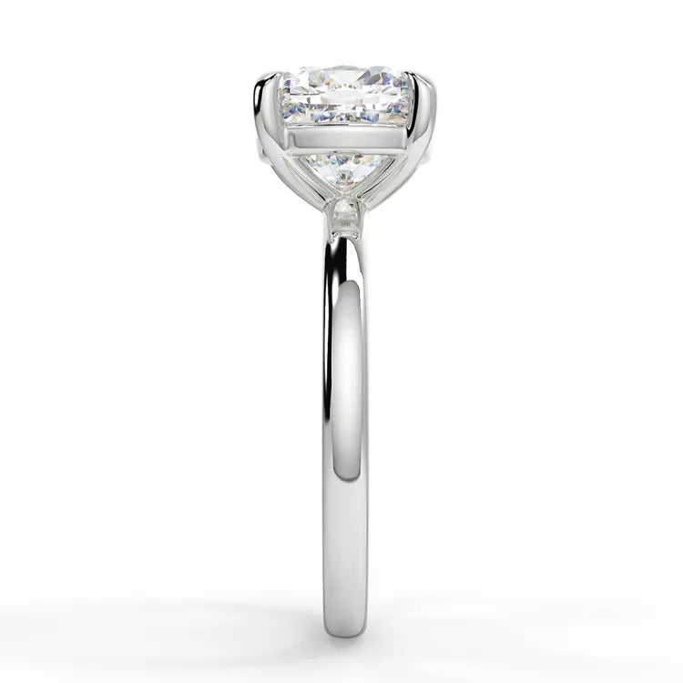 1.5 Carat tw Round Cut Moissanite Solitaire Ring