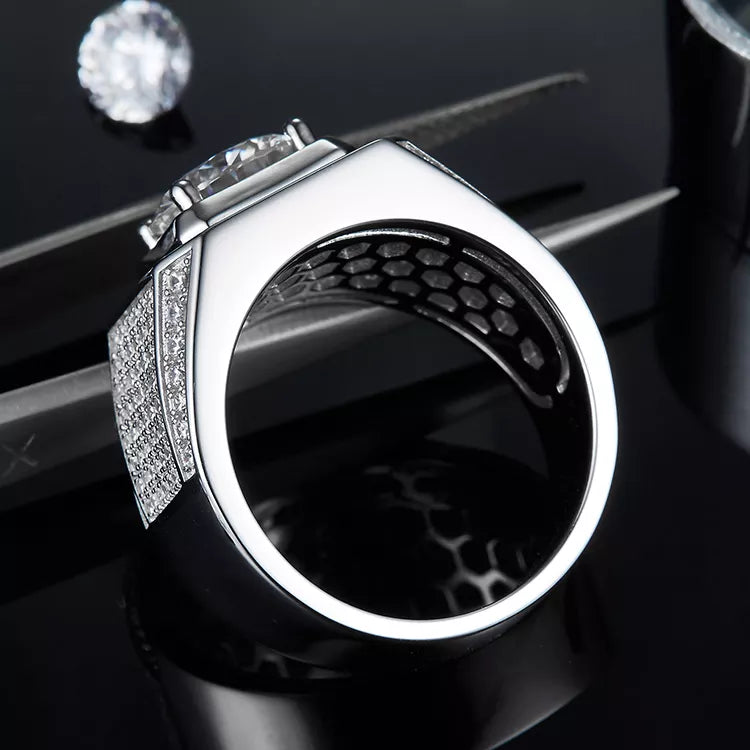 2 Carat tw Moissanite Ring